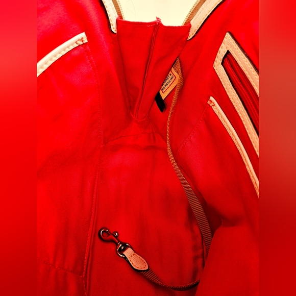 Dooney & Bourke Neutrals & Baby Pink Maxi Quilt Zip Zip Dome Satchel Crossbody - Picture 8 of 9